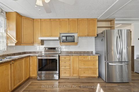 Photo 10 at 2152 25 Side Road, Alcona, Innisfil