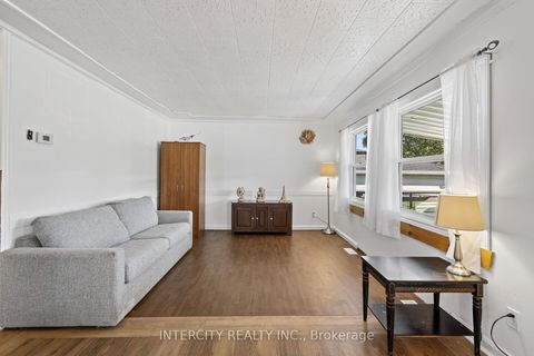 Photo 13 at 2152 25 Side Road, Alcona, Innisfil