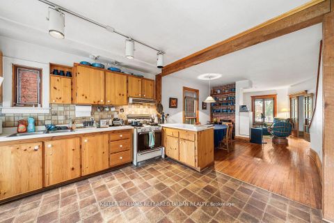 Photo 2 at 123 Gore Vale Avenue, Bellwoods, Toronto