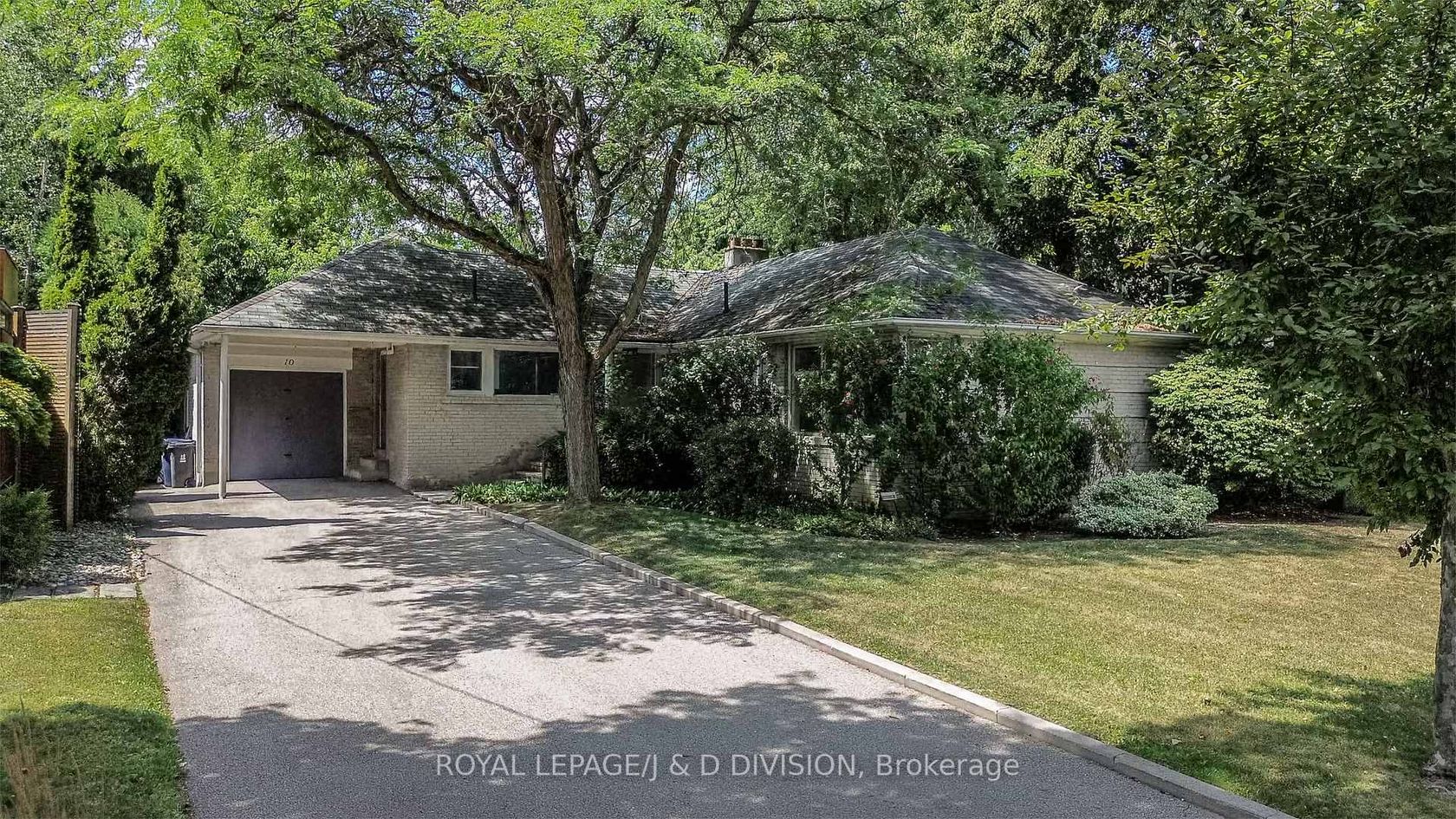 10 Campbell Crescent, York Mills, Toronto 