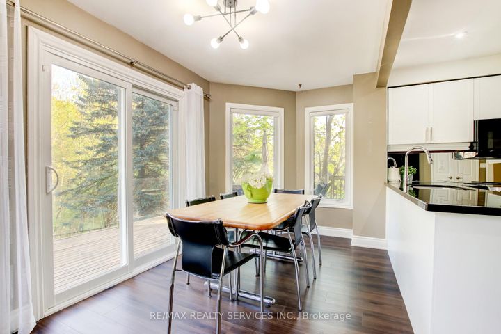 Photo 9 at 25 Brookbank Court, Heart Lake East, Brampton