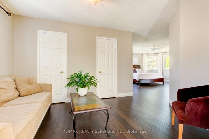 Photo 20 at 25 Brookbank Court, Heart Lake East, Brampton