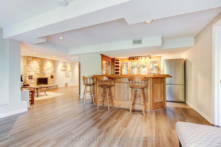 Photo 24 at 25 Brookbank Court, Heart Lake East, Brampton