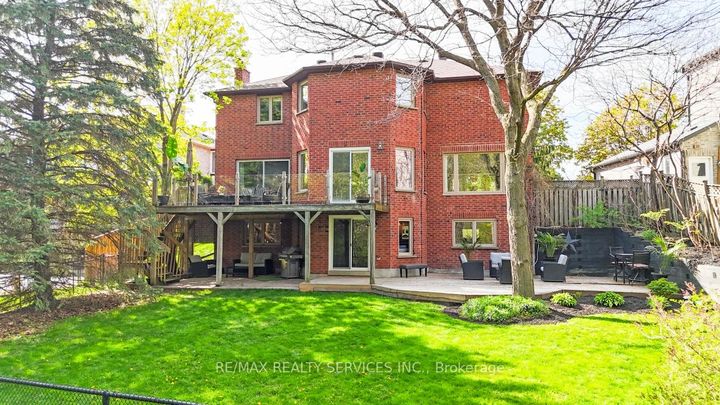 Photo 30 at 25 Brookbank Court, Heart Lake East, Brampton