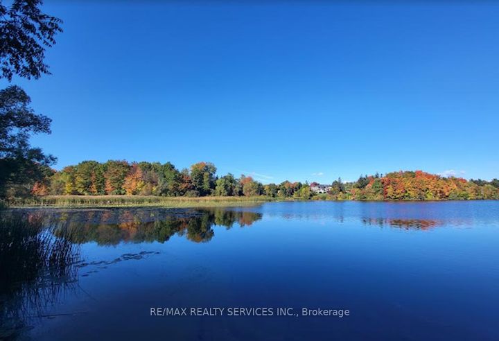 Photo 42 at 25 Brookbank Court, Heart Lake East, Brampton