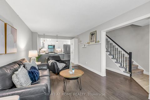 Photo 7 at 25 Castle Rock Drive, North Richvale, Richmond Hill
