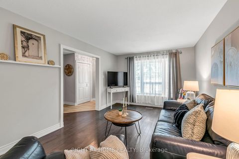 Photo 8 at 25 Castle Rock Drive, North Richvale, Richmond Hill
