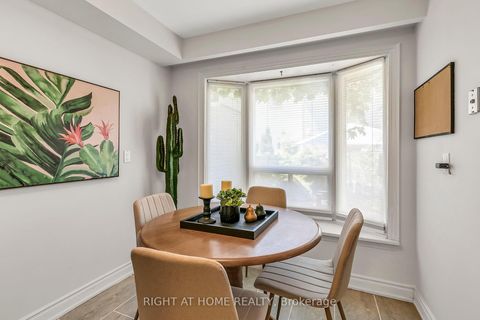 Photo 14 at 25 Castle Rock Drive, North Richvale, Richmond Hill