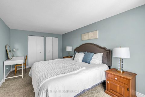 Photo 17 at 25 Castle Rock Drive, North Richvale, Richmond Hill