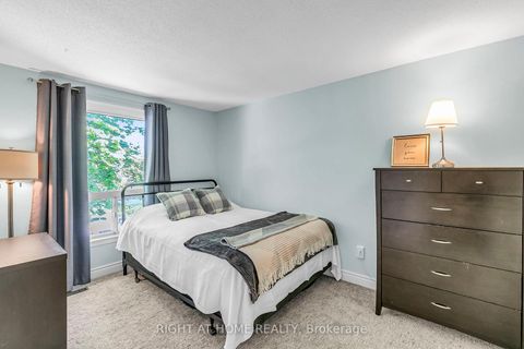 Photo 21 at 25 Castle Rock Drive, North Richvale, Richmond Hill
