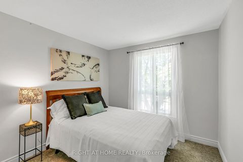 Photo 23 at 25 Castle Rock Drive, North Richvale, Richmond Hill
