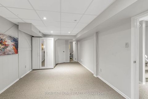 Photo 26 at 25 Castle Rock Drive, North Richvale, Richmond Hill