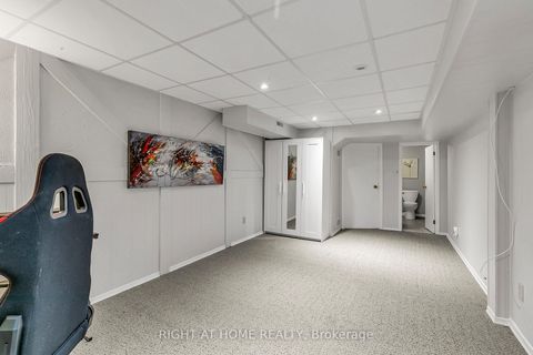 Photo 27 at 25 Castle Rock Drive, North Richvale, Richmond Hill