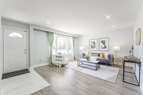 Photo 2 at 51 Rockport Crescent, Crosby, Richmond Hill