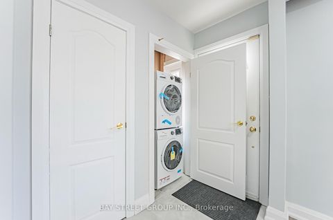 Photo 3 at 51 Rockport Crescent, Crosby, Richmond Hill