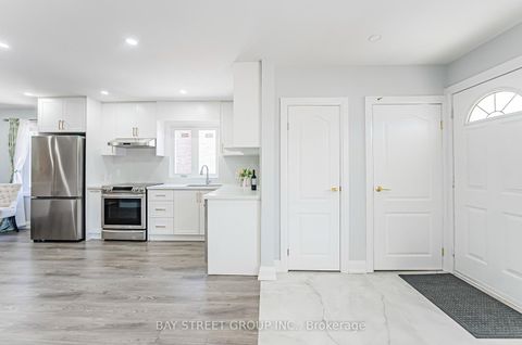 Photo 6 at 51 Rockport Crescent, Crosby, Richmond Hill