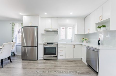 Photo 8 at 51 Rockport Crescent, Crosby, Richmond Hill