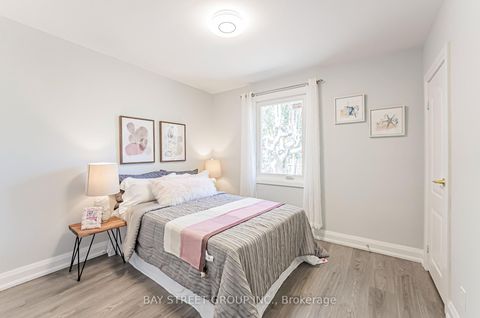 Photo 15 at 51 Rockport Crescent, Crosby, Richmond Hill