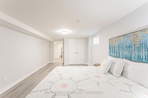 Photo 25 at 51 Rockport Crescent, Crosby, Richmond Hill