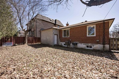 Photo 30 at 51 Rockport Crescent, Crosby, Richmond Hill