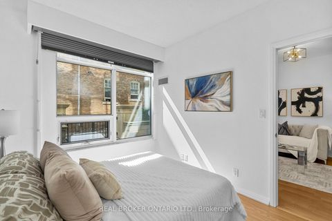 Photo 17 at 109 - 35 Hayden Street, Yonge Corridor, Toronto