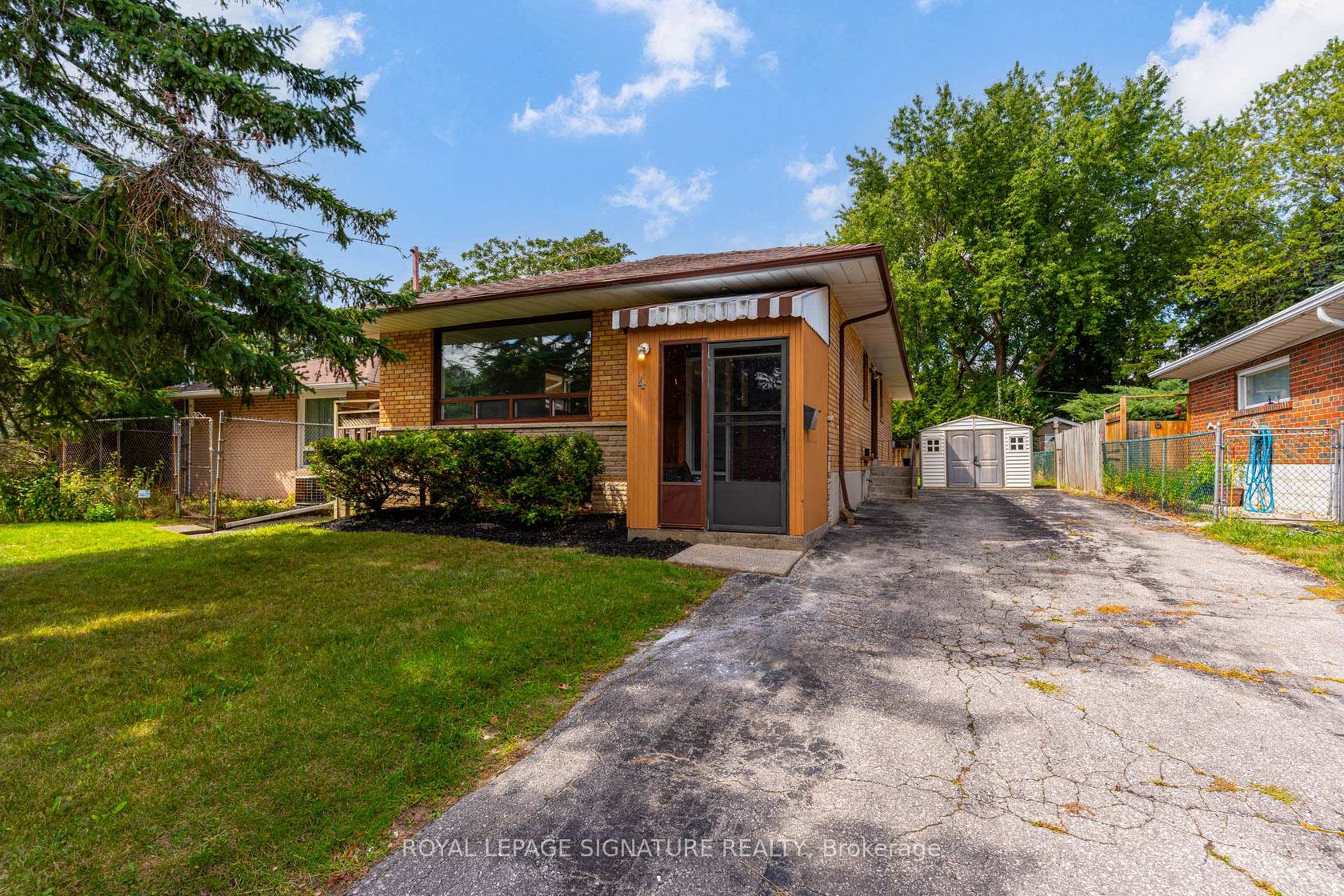 4 Stillbrook Court, West Hill, Toronto 
