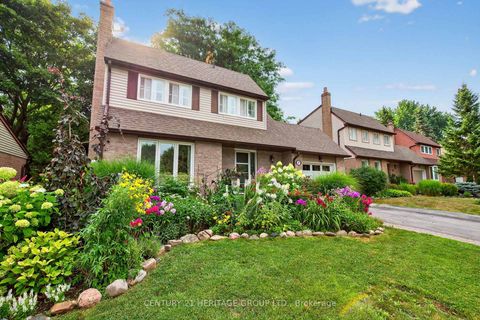 Photo 2 at 57 Stoddart Drive, Aurora Highlands, Aurora