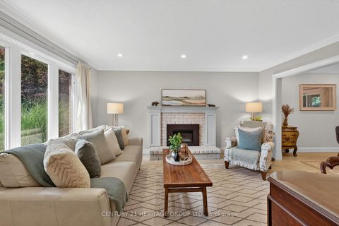 Photo 7 at 57 Stoddart Drive, Aurora Highlands, Aurora