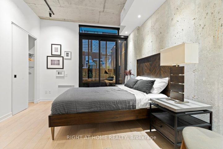 Photo 15 at 25 - 12 Dervock Crescent, Bayview Village, Toronto