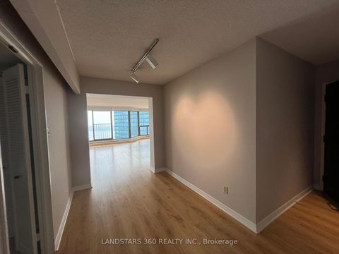 Photo 10 at 3311 - 55 Harbour Square, Waterfront Communities C1, Toronto