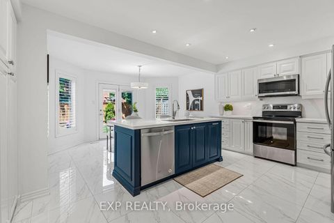 Photo 10 at 2816 Rosewood Lane, CV Clearview, Oakville
