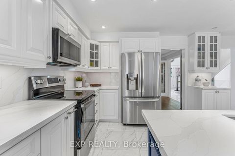 Photo 12 at 2816 Rosewood Lane, CV Clearview, Oakville