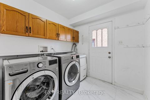 Photo 19 at 2816 Rosewood Lane, CV Clearview, Oakville