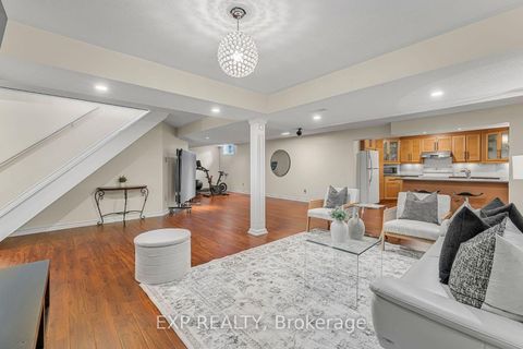Photo 39 at 2816 Rosewood Lane, CV Clearview, Oakville