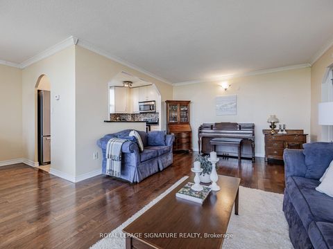 Photo 10 at 1914 - 60 Pavane Linkway, Flemingdon Park, Toronto