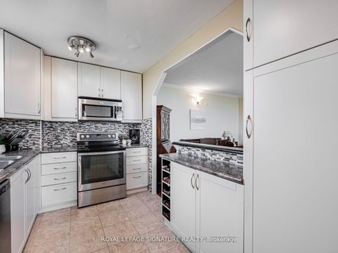 Photo 13 at 1914 - 60 Pavane Linkway, Flemingdon Park, Toronto