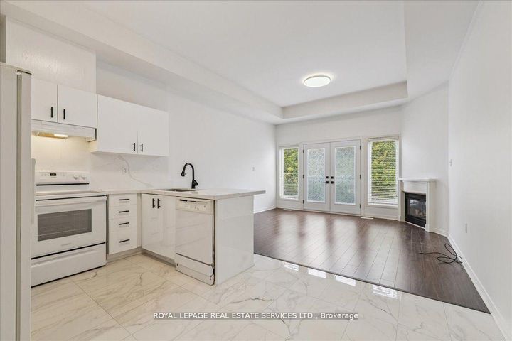 Photo 1 at 3302 Pinto Place, Cooksville, Mississauga