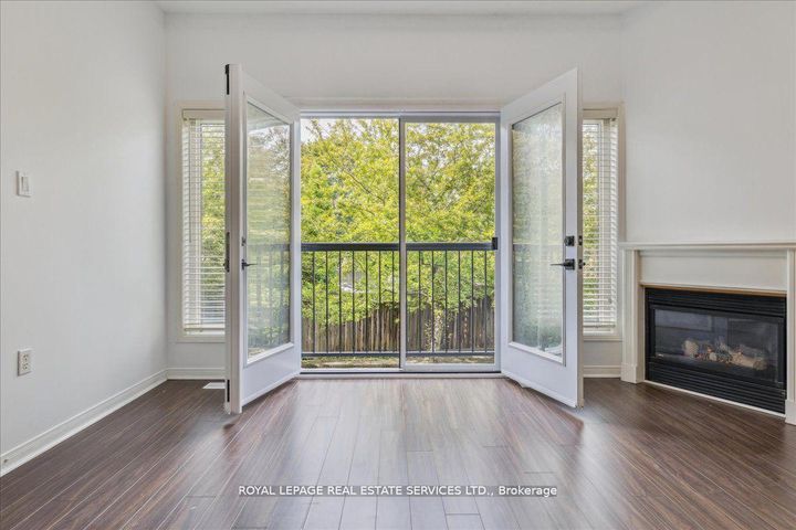 Photo 5 at 3302 Pinto Place, Cooksville, Mississauga