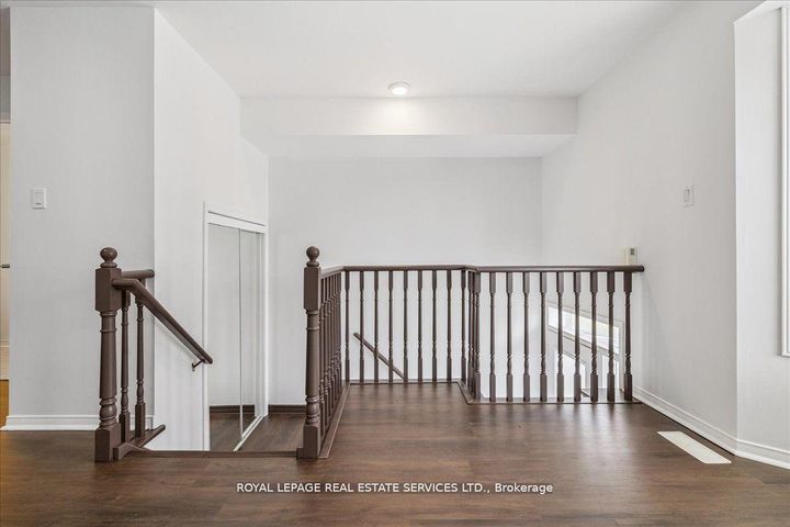 Photo 15 at 3302 Pinto Place, Cooksville, Mississauga
