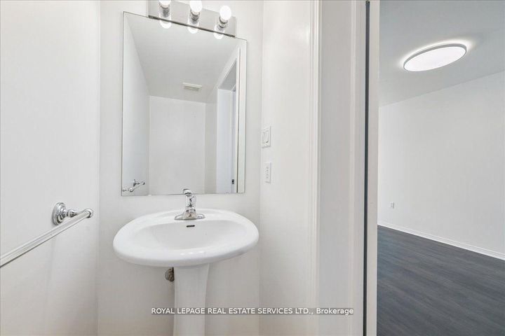 Photo 18 at 3302 Pinto Place, Cooksville, Mississauga