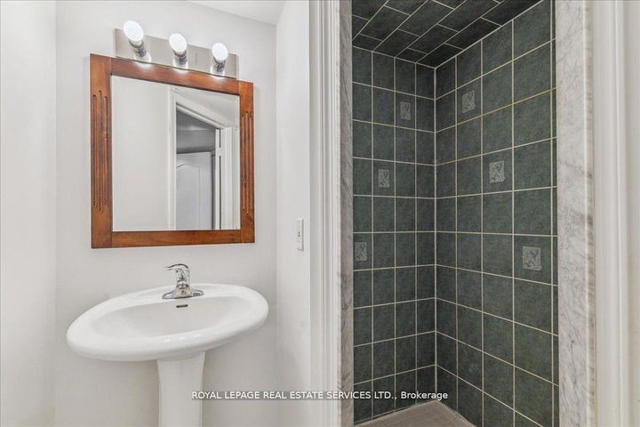 Photo 34 at 3302 Pinto Place, Cooksville, Mississauga