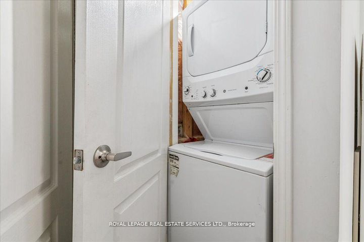 Photo 35 at 3302 Pinto Place, Cooksville, Mississauga