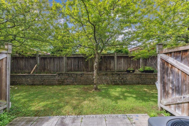 Photo 37 at 3302 Pinto Place, Cooksville, Mississauga