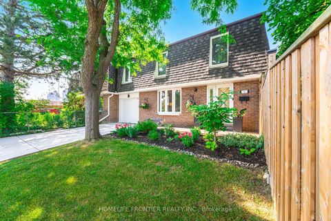 Photo 3 at 1 Denava Gate, North Richvale, Richmond Hill