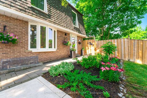 Photo 5 at 1 Denava Gate, North Richvale, Richmond Hill