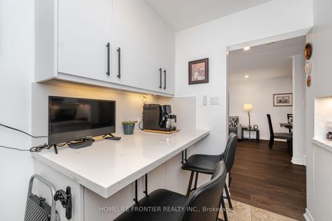 Photo 13 at 1 Denava Gate, North Richvale, Richmond Hill