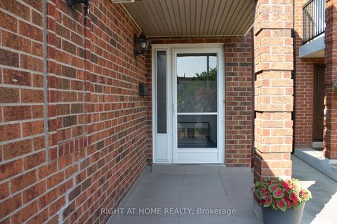 Photo 3 at 8 Terra Road W, East Woodbridge, Vaughan