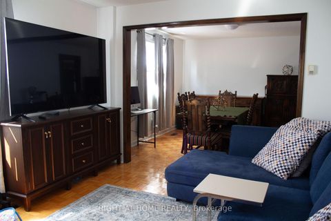 Photo 8 at 8 Terra Road W, East Woodbridge, Vaughan
