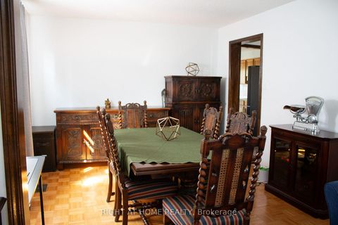 Photo 9 at 8 Terra Road W, East Woodbridge, Vaughan