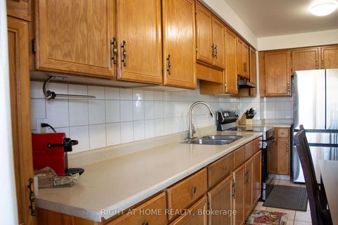 Photo 10 at 8 Terra Road W, East Woodbridge, Vaughan